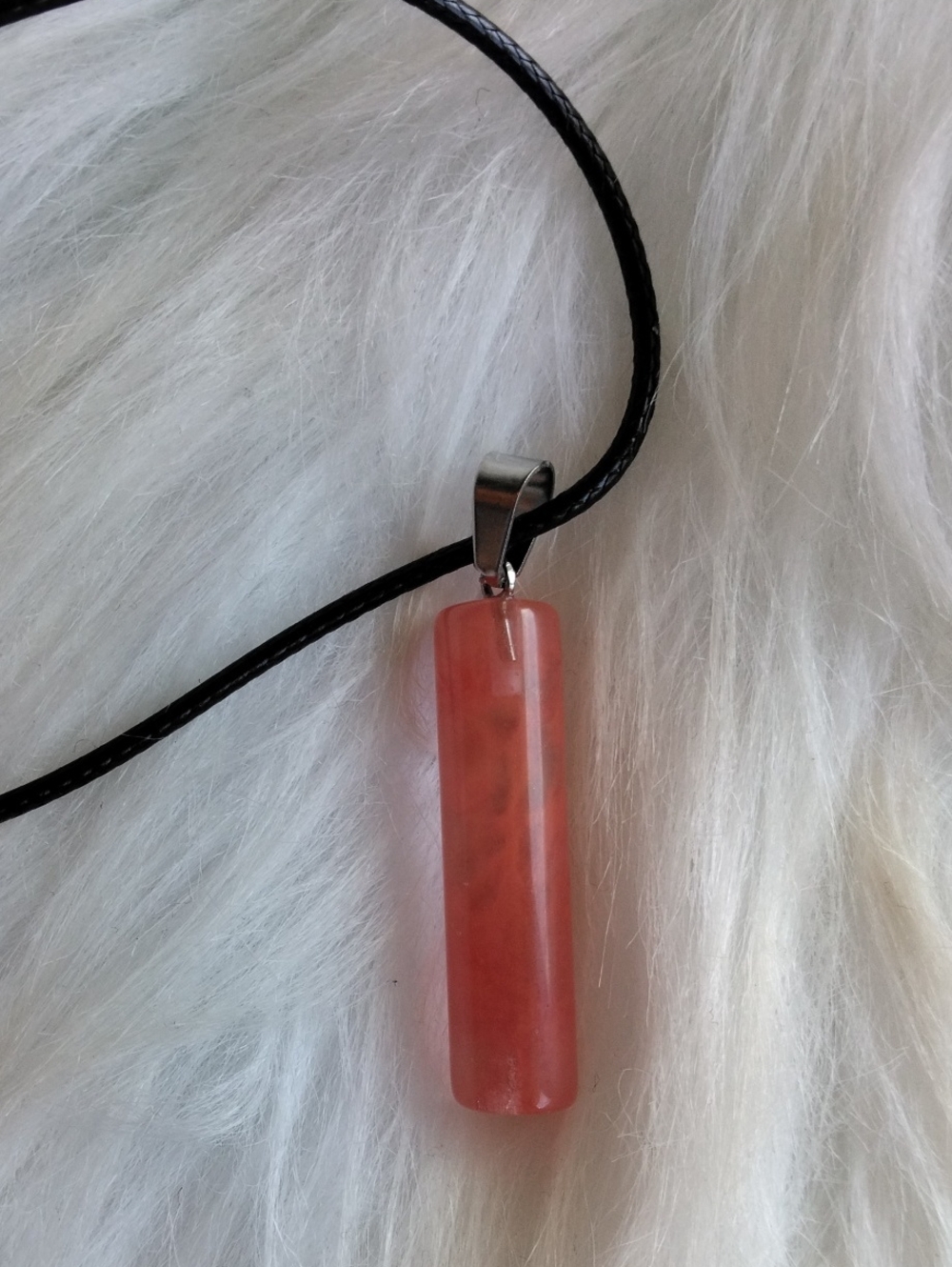 Amazing Strawberry Quartz Gemstone Barrel Necklace On Black Cord